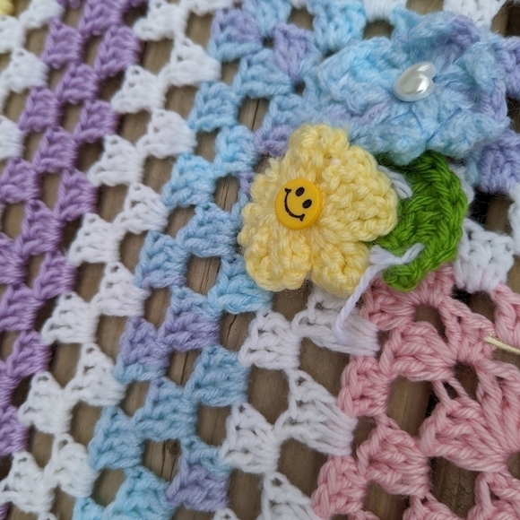 HANDMADE crochet square baby blanket 40”x40” - Picture 10 of 12